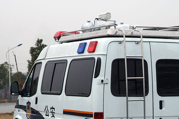 勘测车